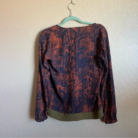 CAbi #101 Border Wrap‎ Blouse In Python - Picture 4 of 7